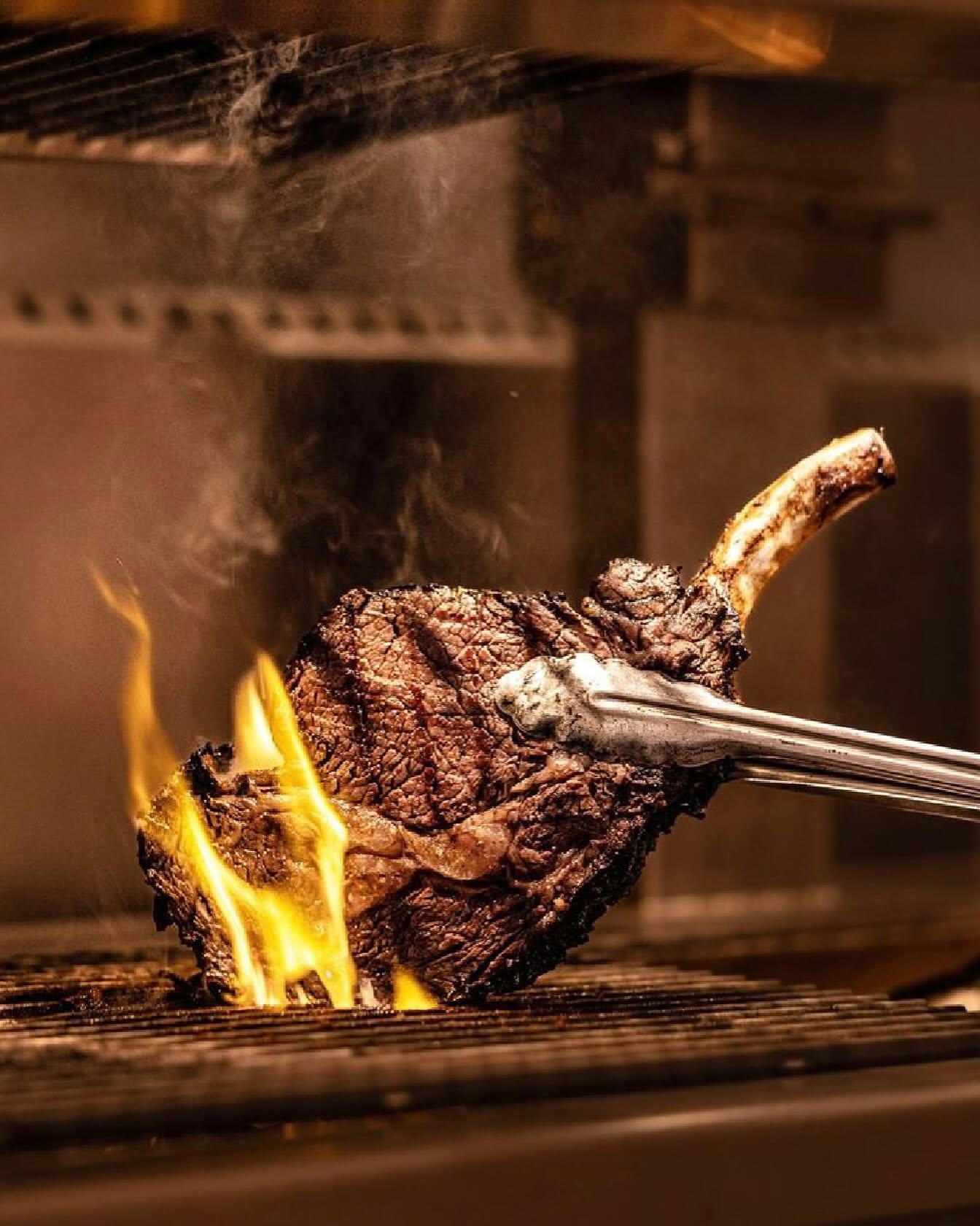 Steak über offener Flamme